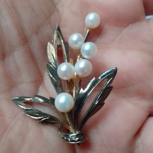 Vintage Genuine Pearl Pin